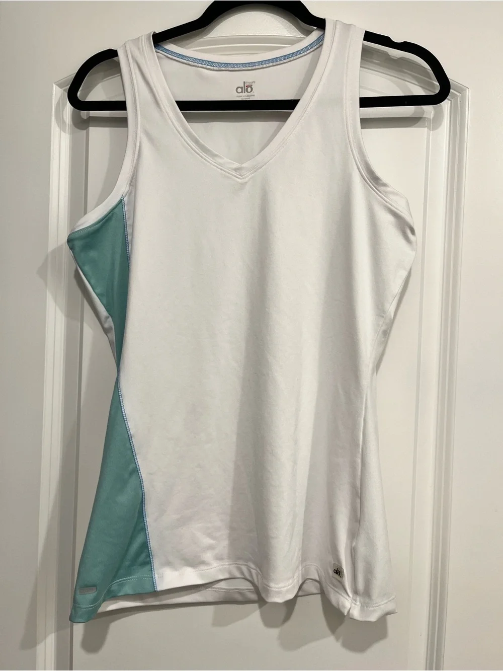 All Yoga Coolfit Women’s Sleeveless Tank Top White Aqua Athleisure Sports XL